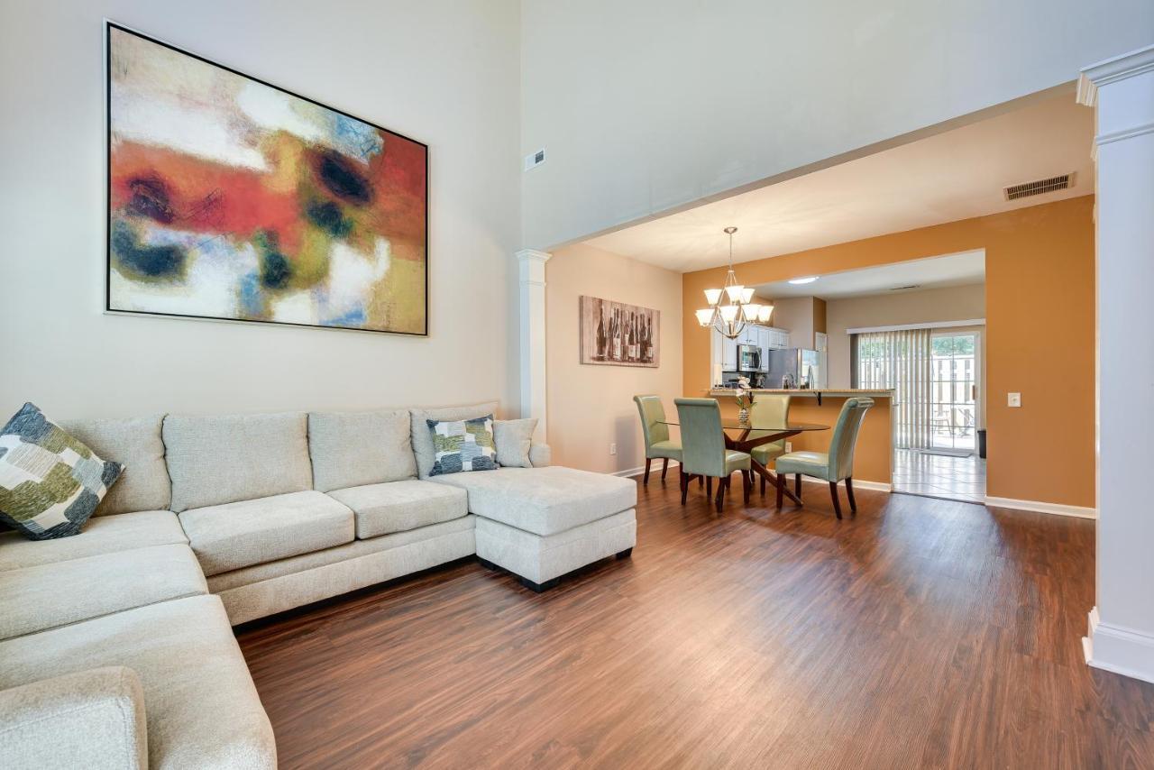 Townhome With Deck 18 Mi To Downtown! *