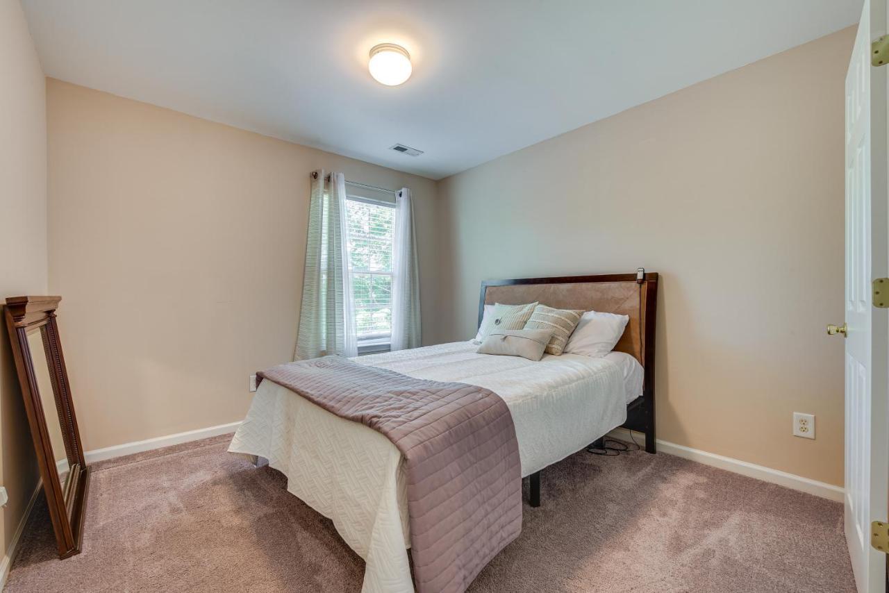 Townhome With Deck 18 Mi To Downtown!